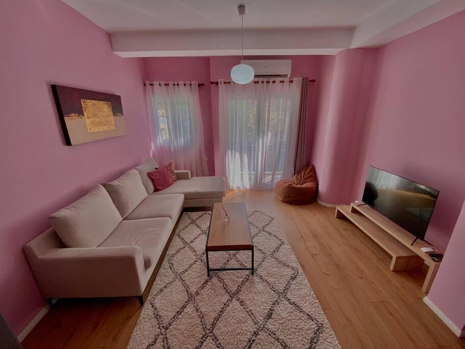 Coral Apartment - City Center Тирана Екстер'єр фото